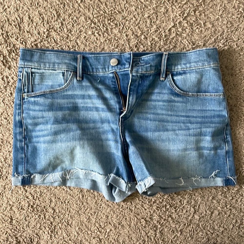 Jean shorts with tag